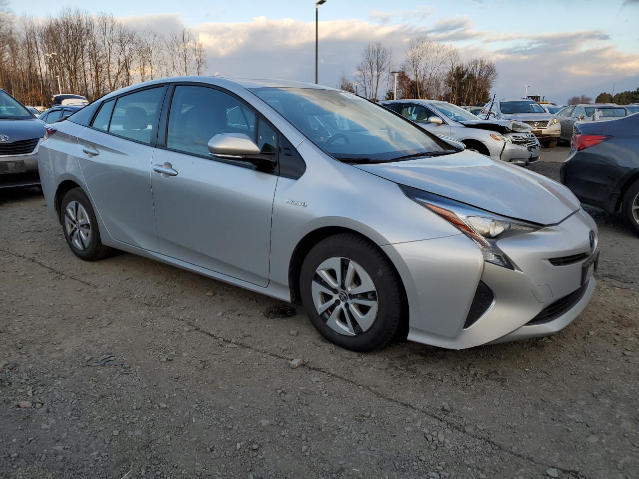 VIN JTDKARFU1H3035127 2017 TOYOTA PRIUS no.4