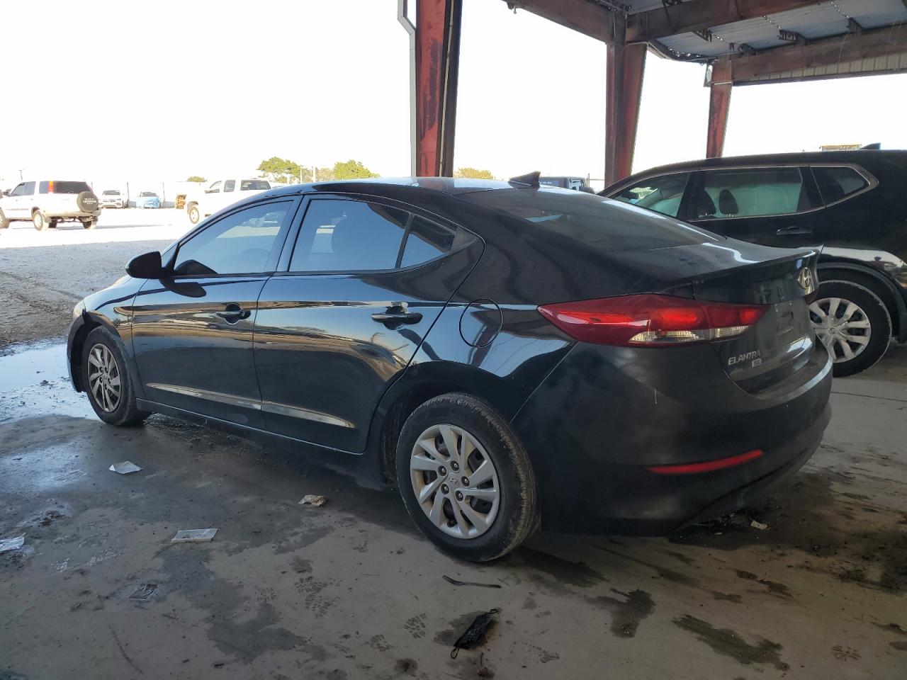 2017 Hyundai Elantra - Image 2