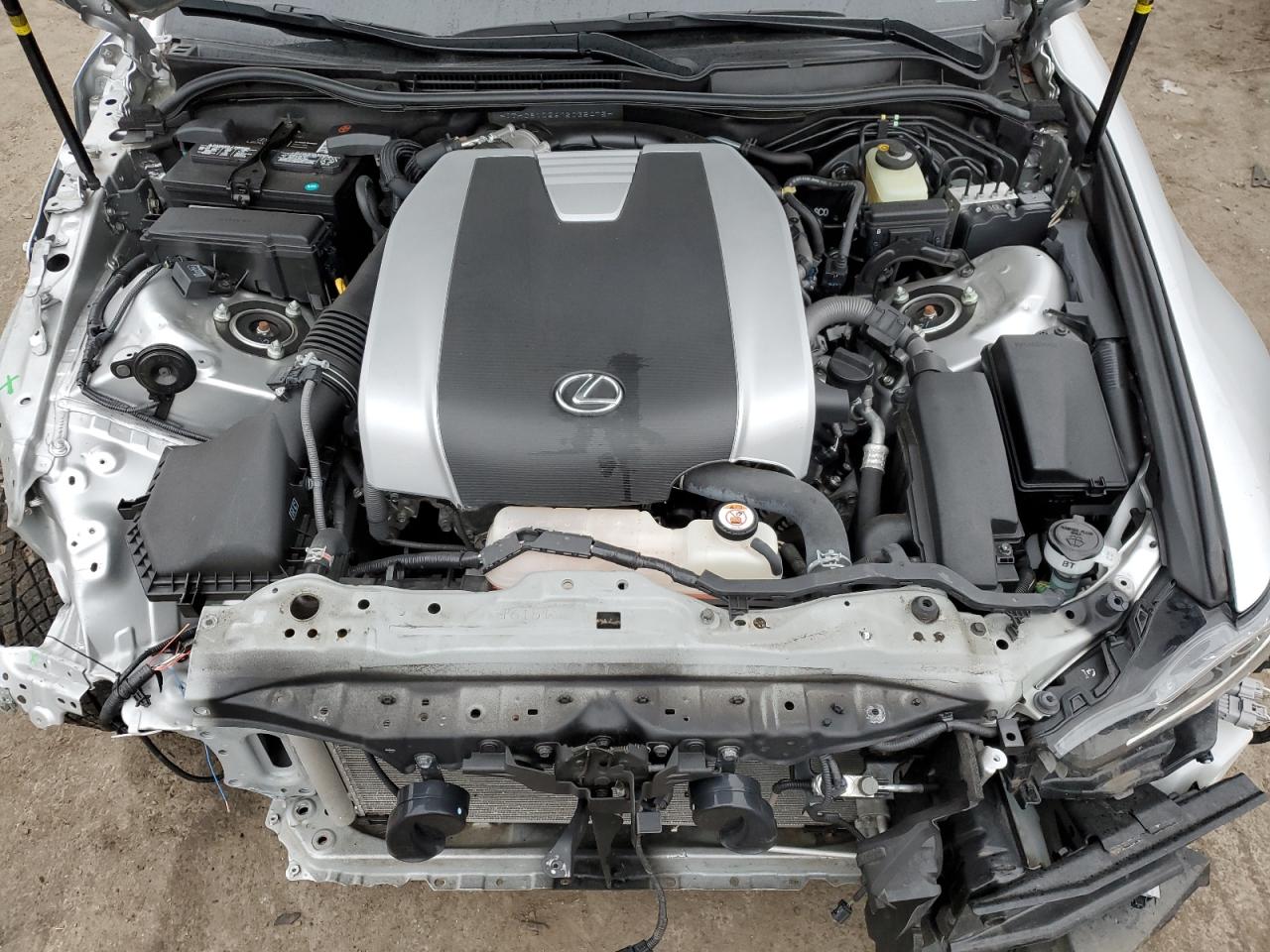 2019 Lexus IS - Image 11
