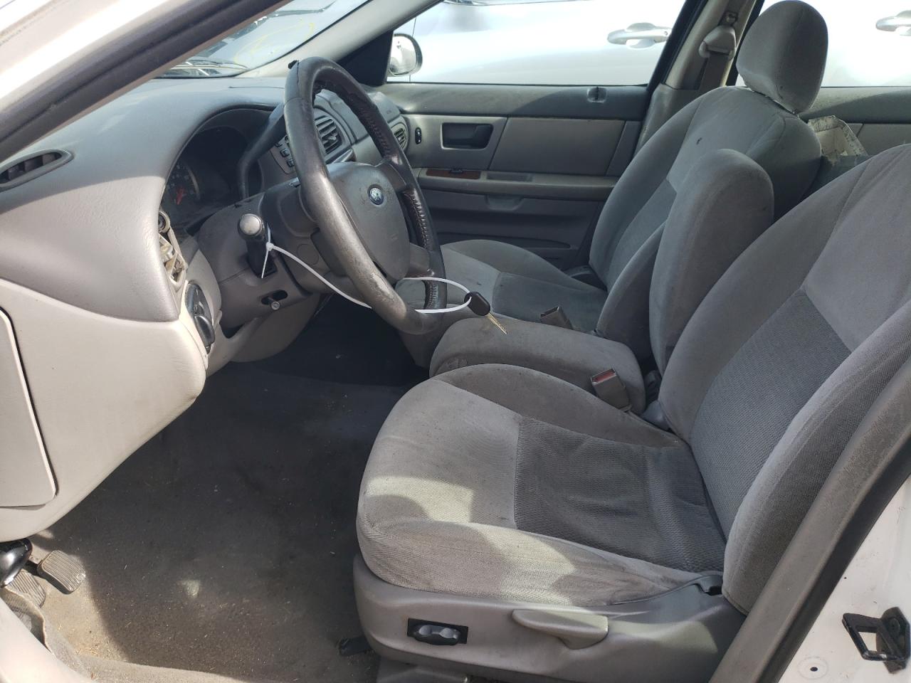 2005 Ford Taurus - Image 7
