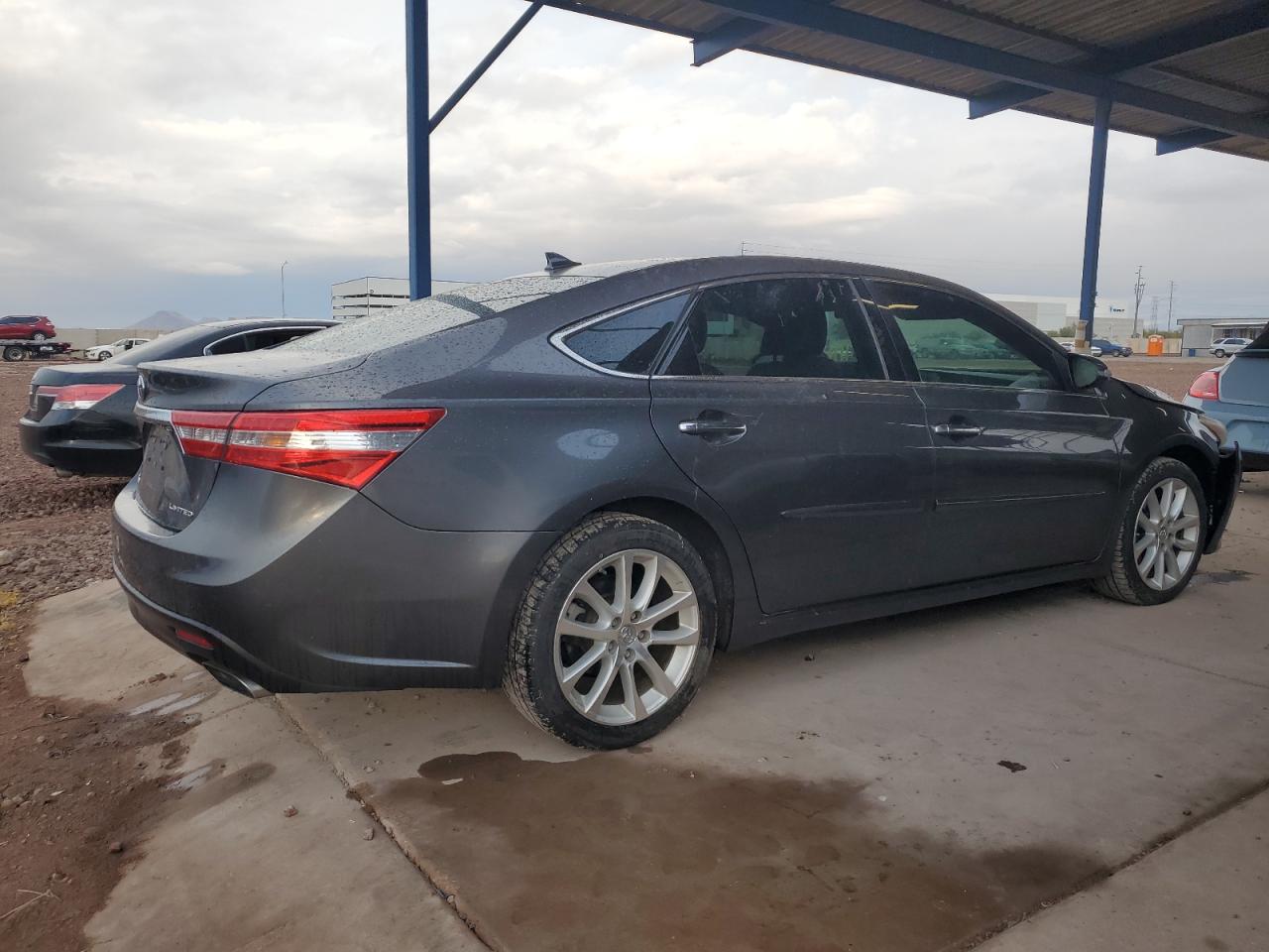 2015 Toyota Avalon - Image 3