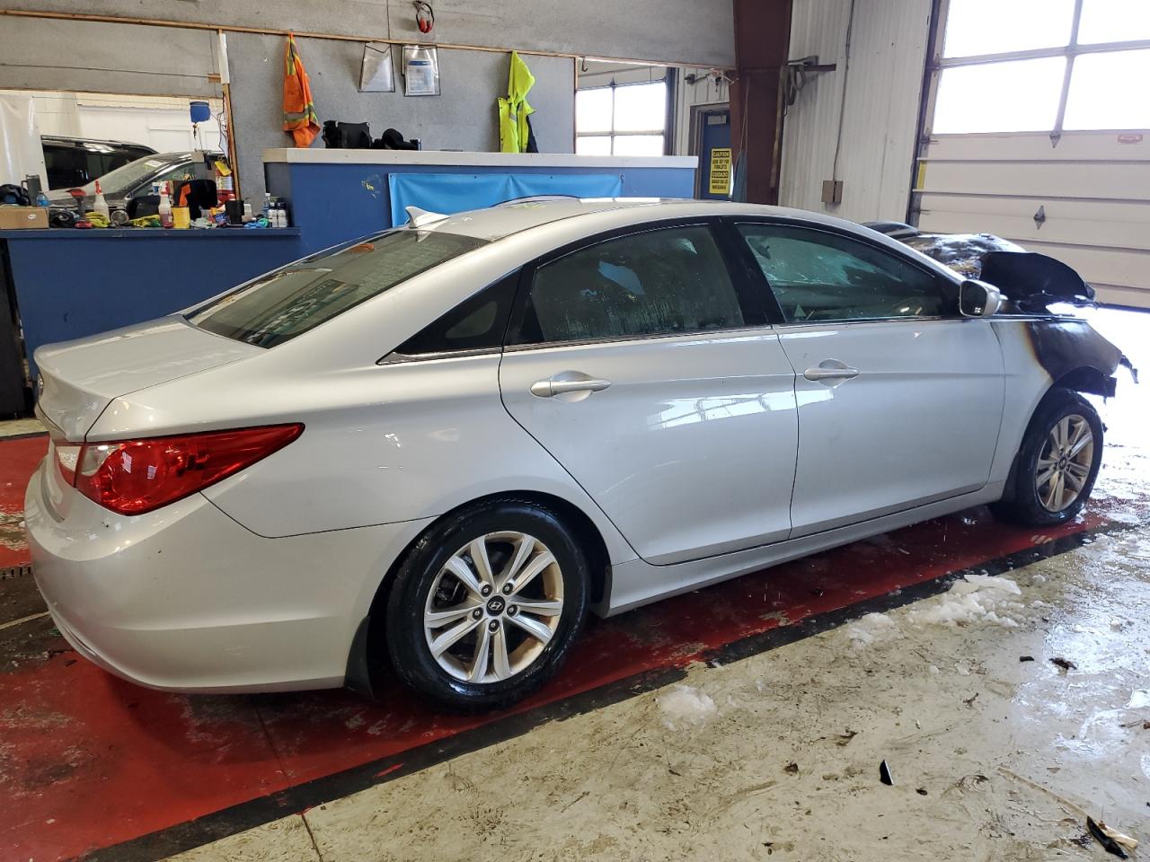 2011 Hyundai Sonata - Image 3