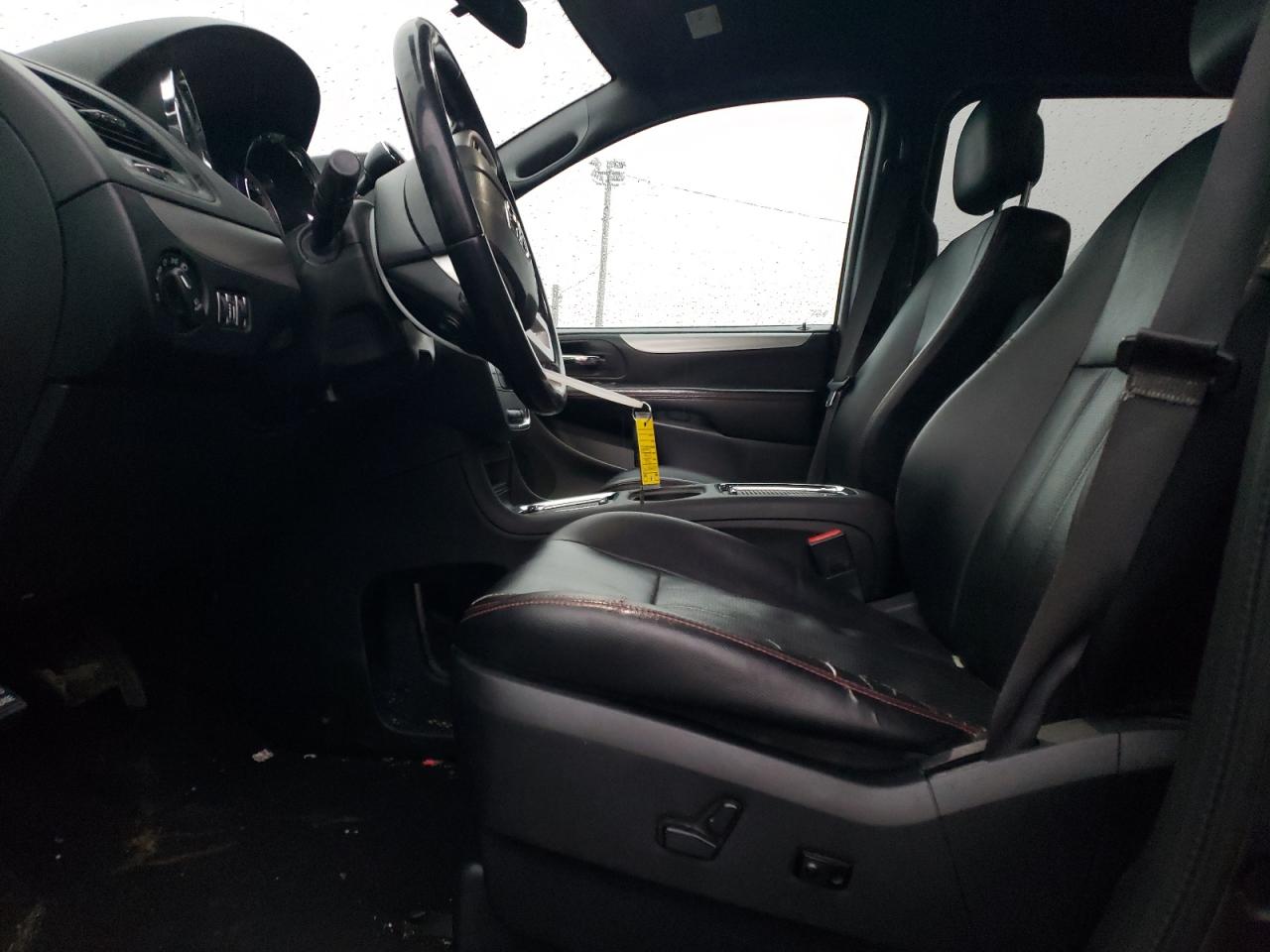 2016 Dodge Caravan - Image 7