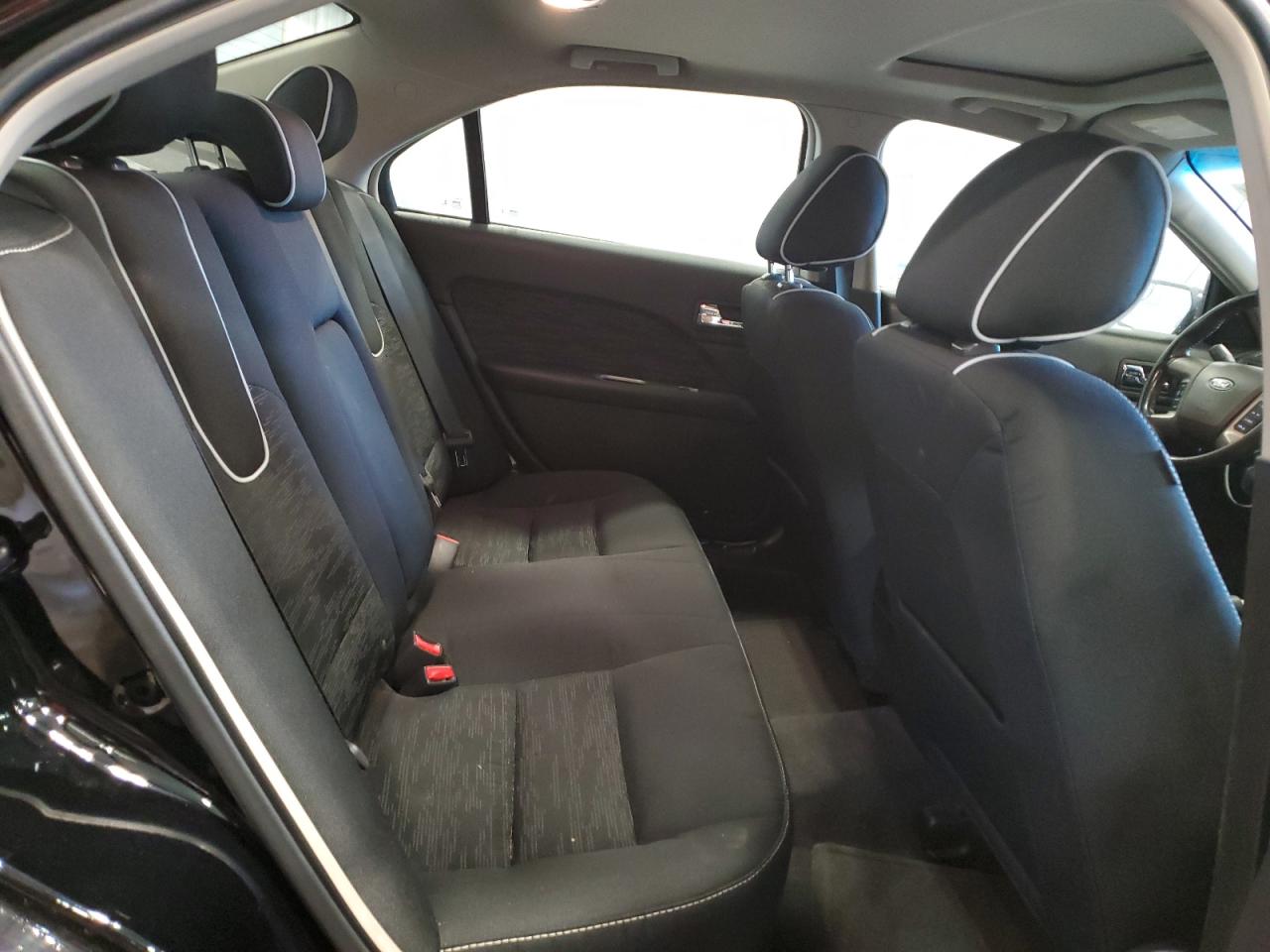 2012 Ford Fusion - Image 10
