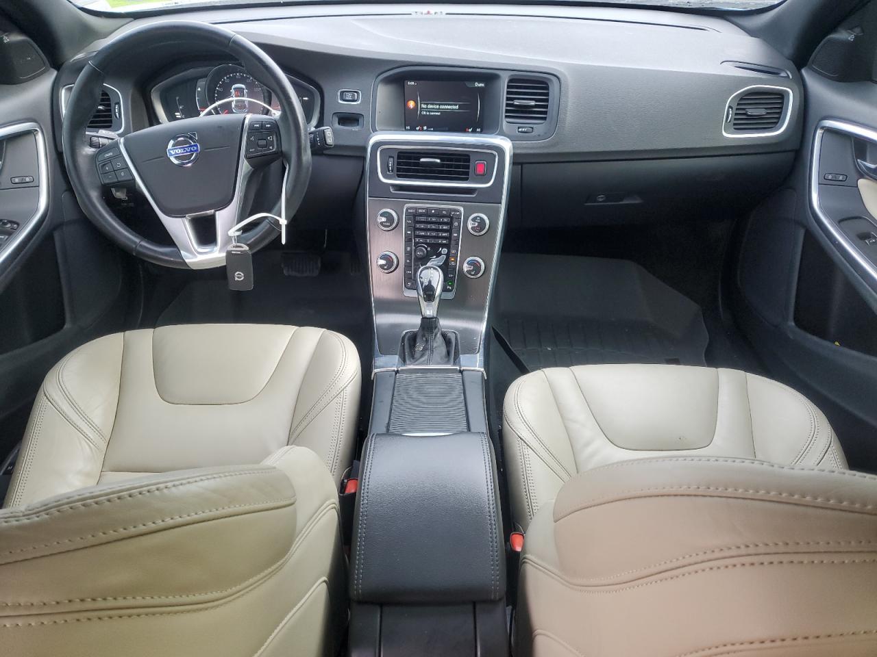 2015 Volvo V60 - Image 8