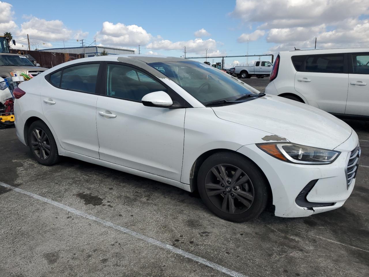 2017 Hyundai Elantra - Image 4