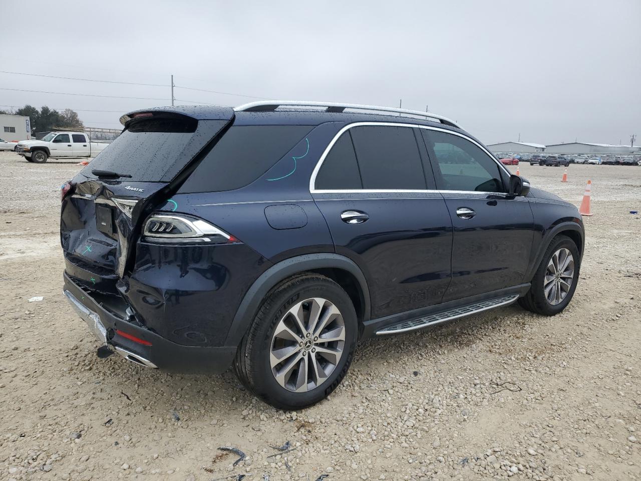2022 Mercedes-Benz GLE - Image 3