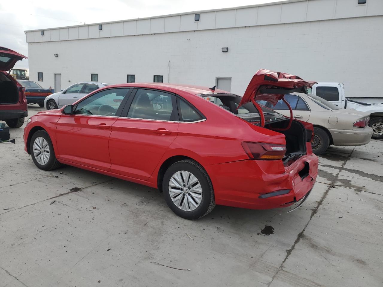 2019 Volkswagen Jetta - Image 2