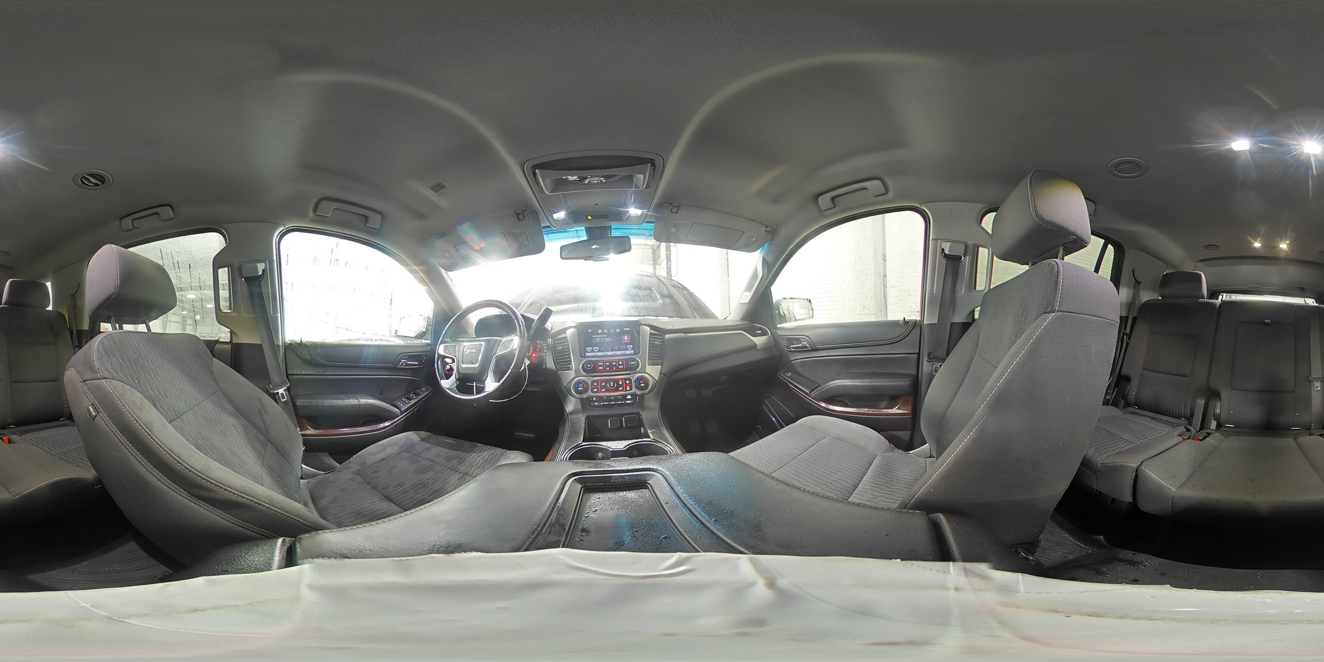 2016 GMC Yukon - Image 15