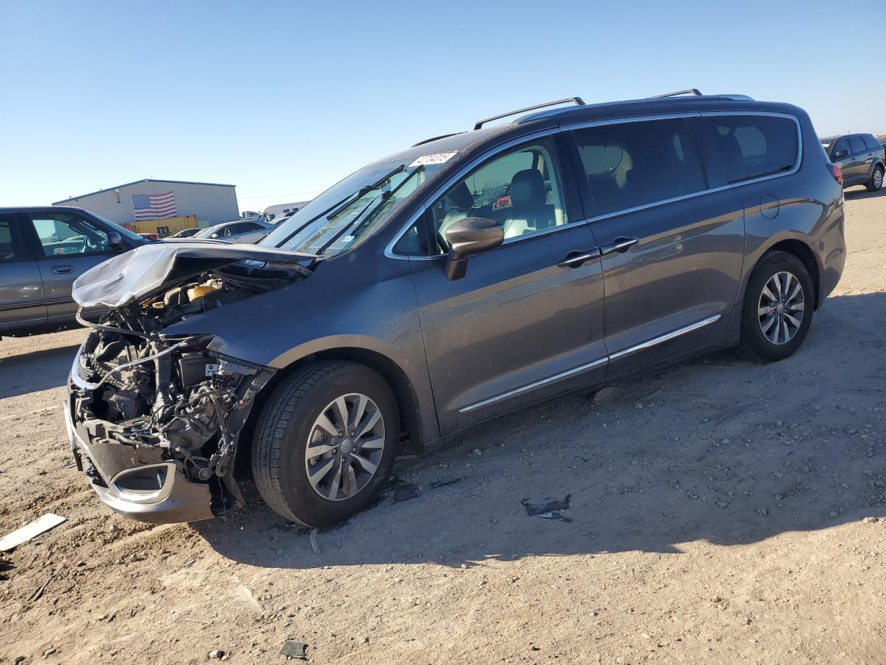 2020 Chrysler Pacifica - Image 1