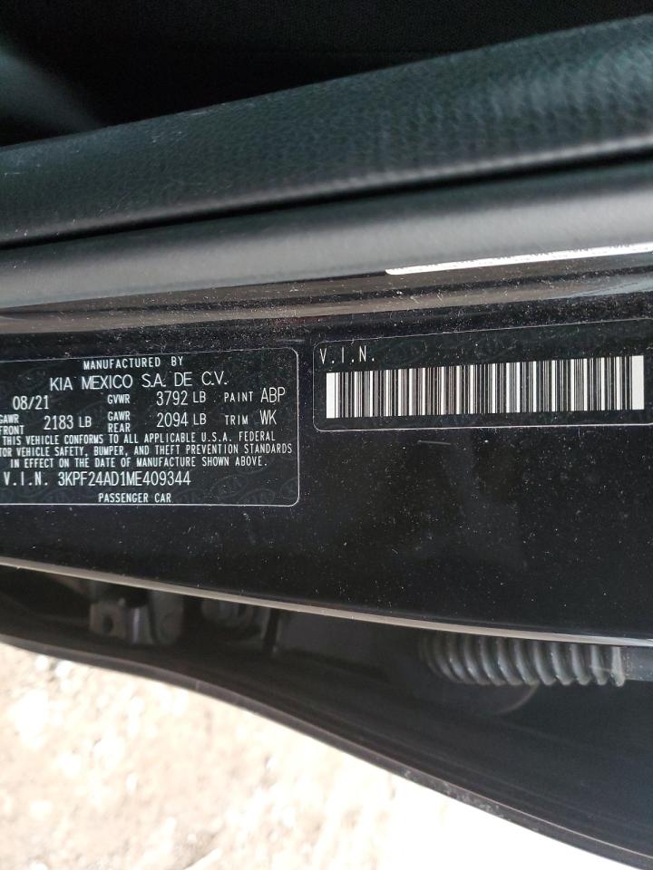 2021 Kia Forte - Image 12