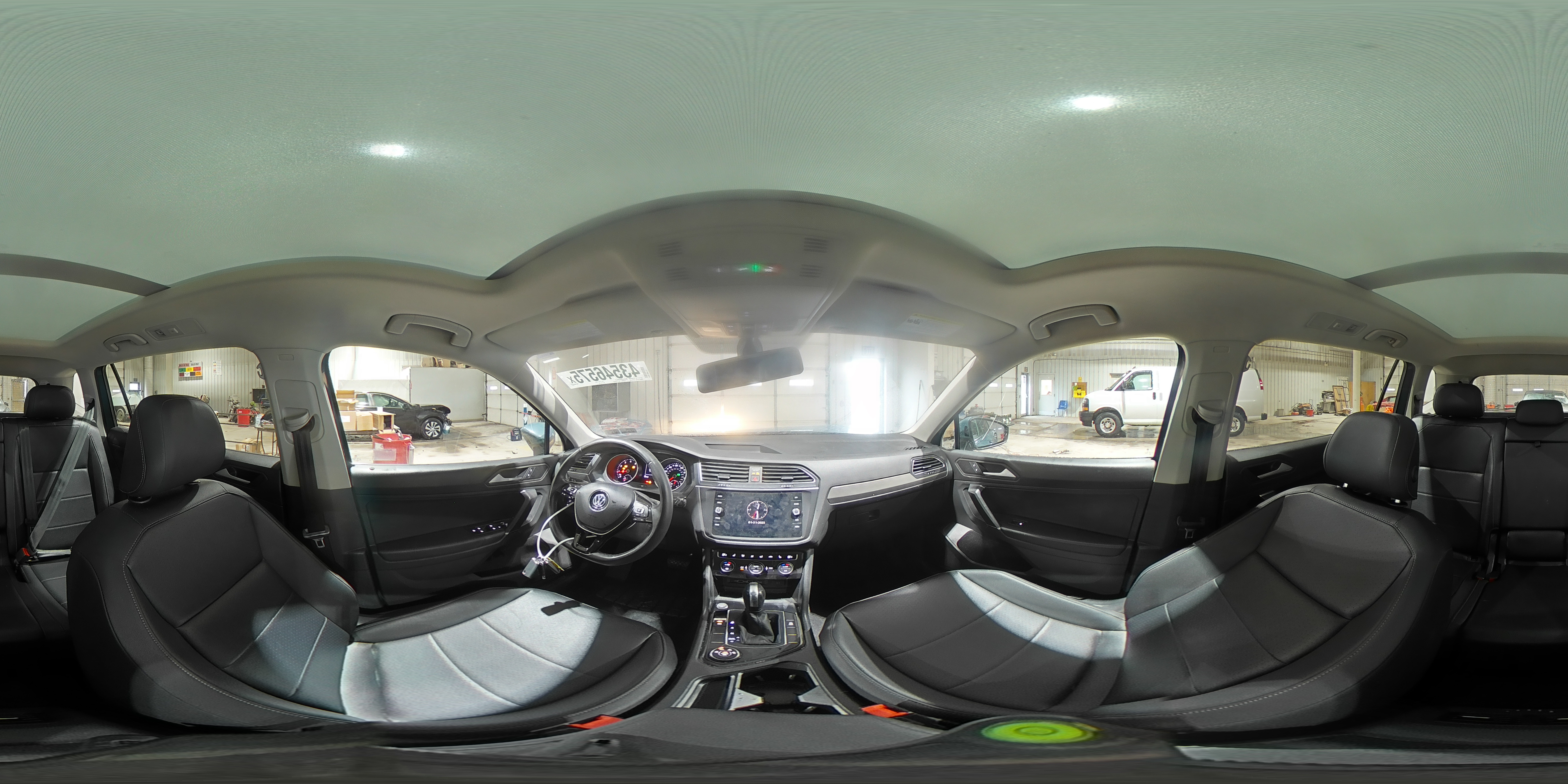 2020 Volkswagen Tiguan - Image 15