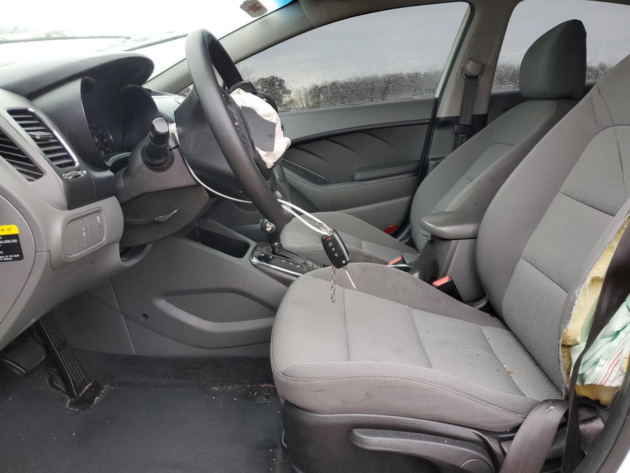 2017 Kia Forte - Image 7