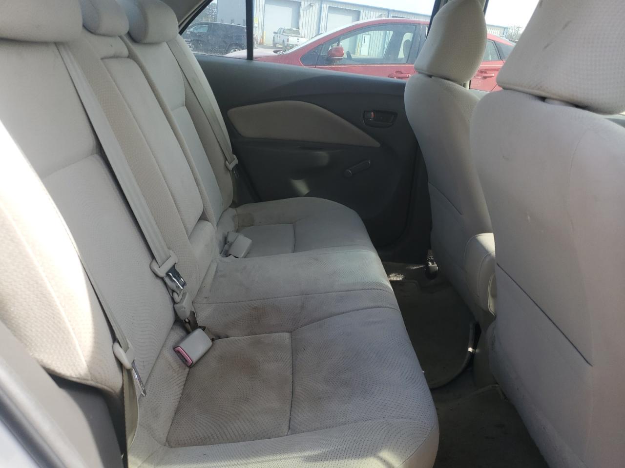 2010 Toyota Yaris - Image 10