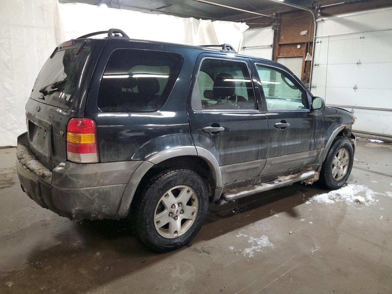 2006 Ford Escape - Image 3