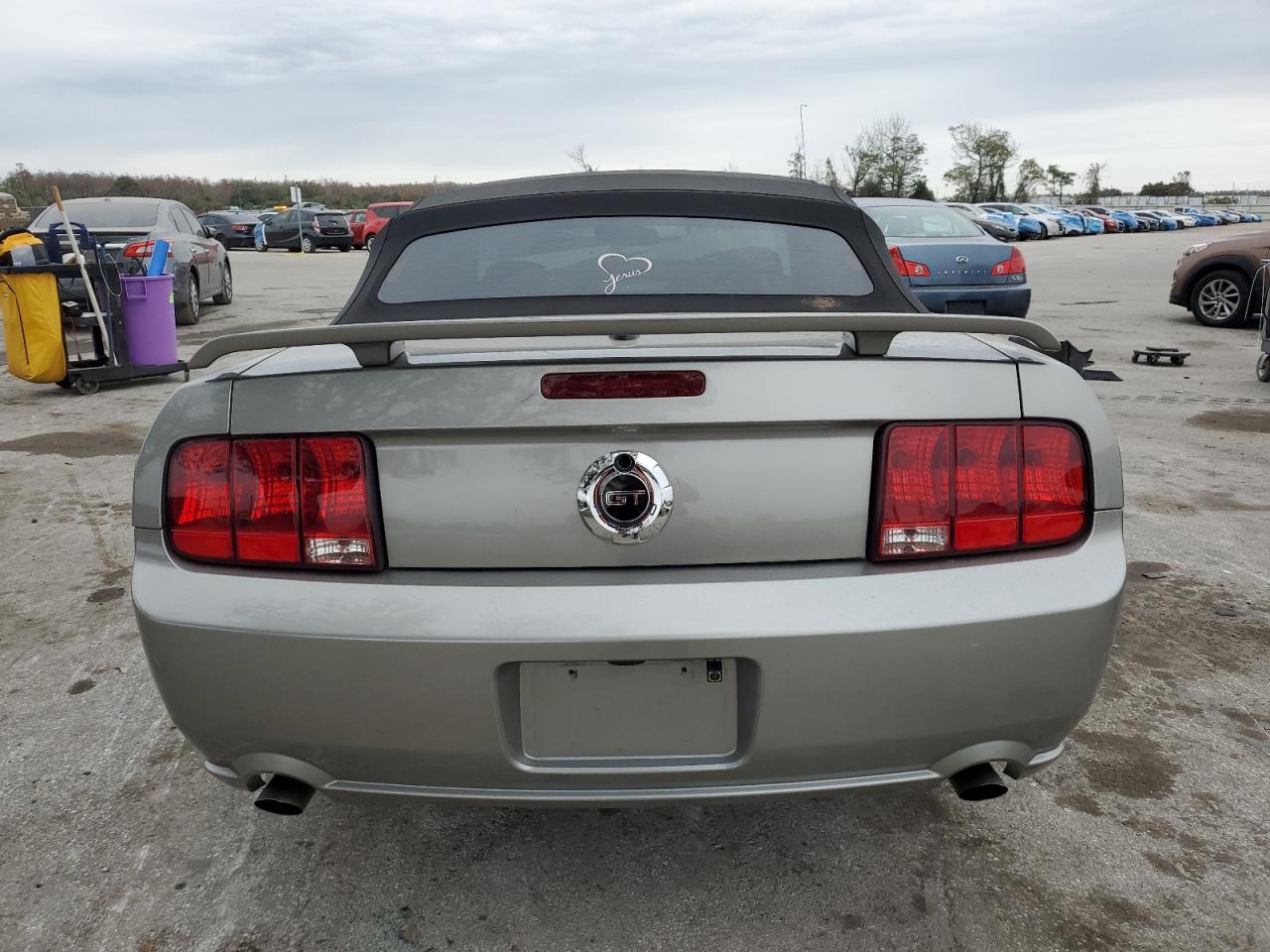 2008 Ford Mustang - Image 6