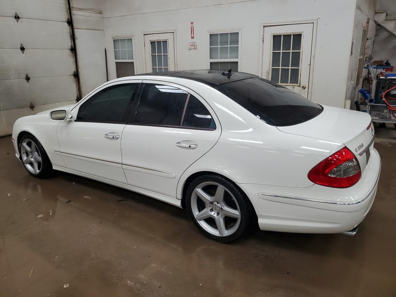 2009 Mercedes-Benz E-klasse - Image 2