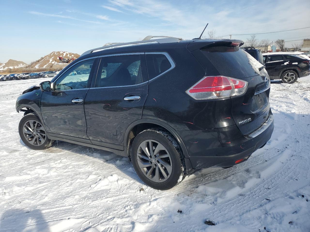 2016 Nissan Rogue - Image 2