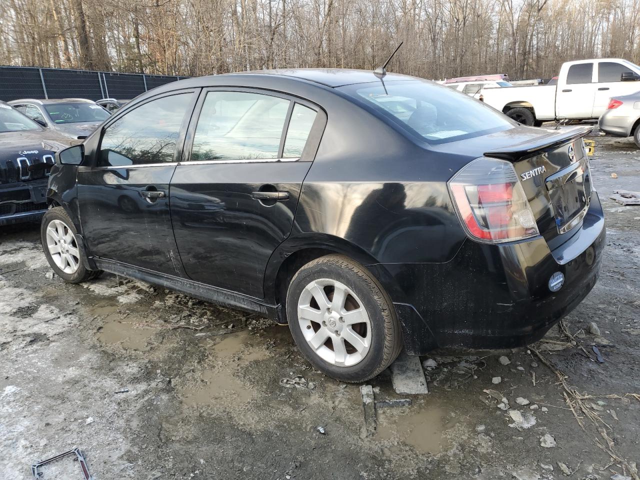 2010 Nissan Sentra - Image 2