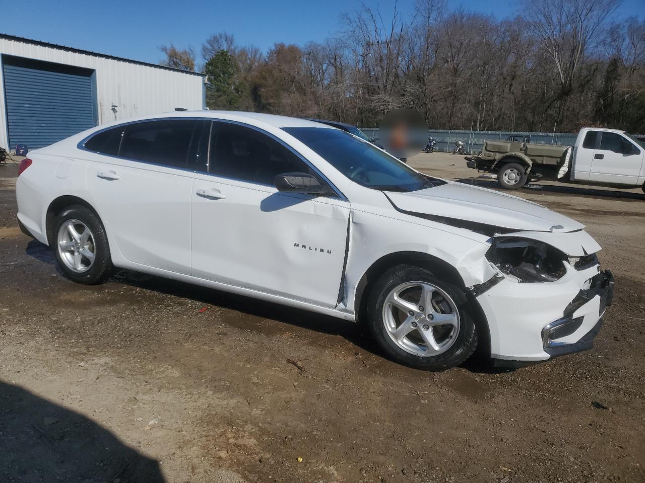 2016 Chevrolet Malibu - Image 4