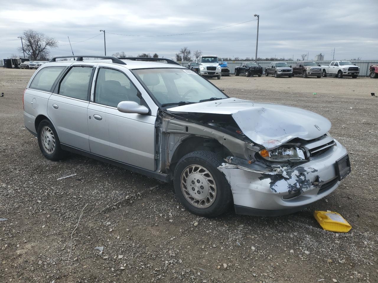 2001 Saturn LW - Image 4