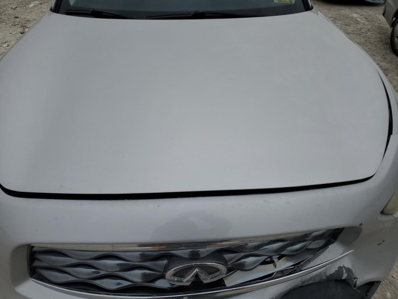 2010 Infiniti FX - Image 12