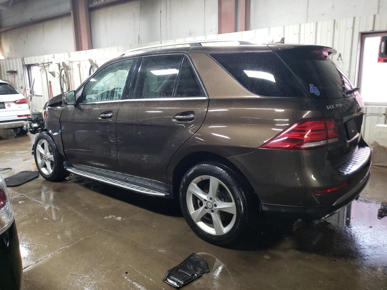 2016 Mercedes-Benz GLE - Image 2