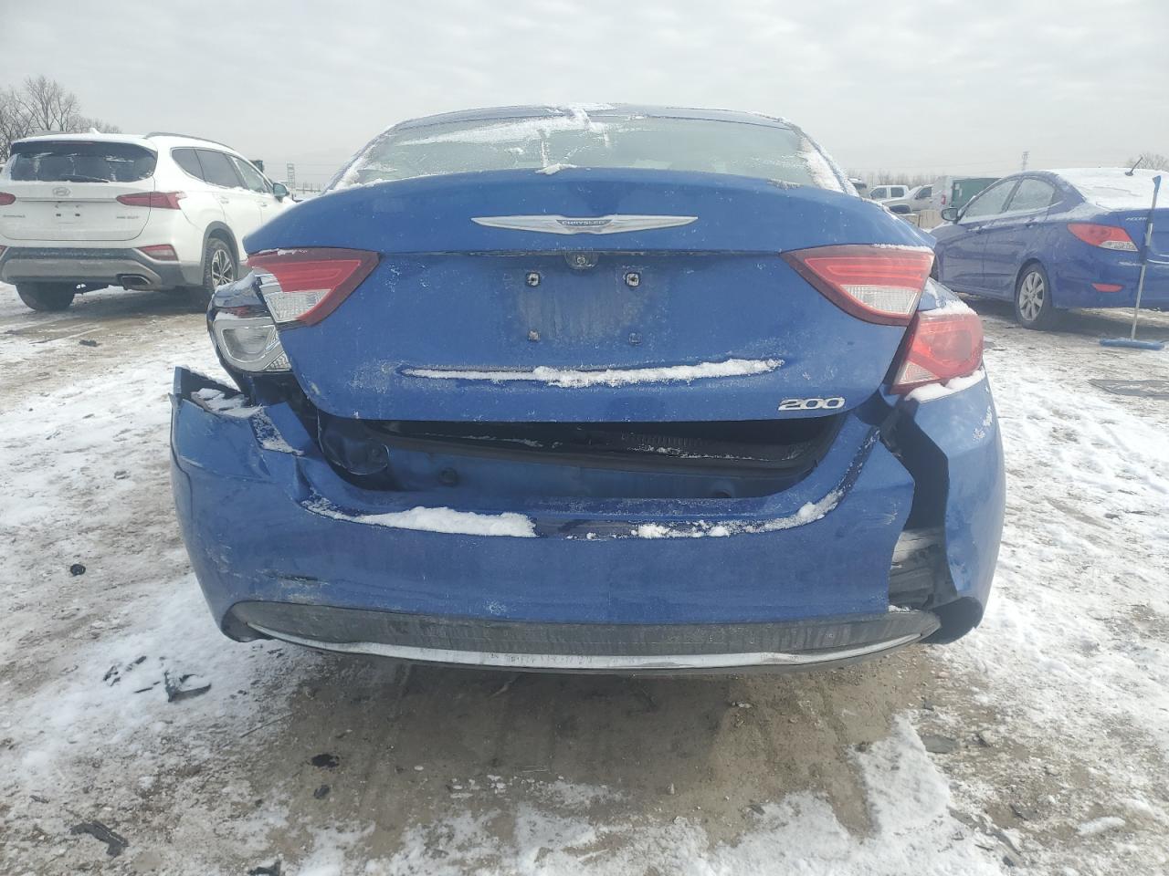 2016 Chrysler 200 - Image 6