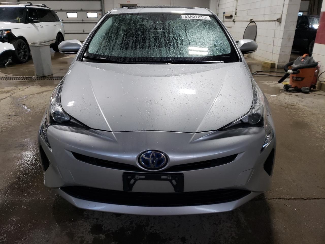 2017 Toyota Prius - Image 5