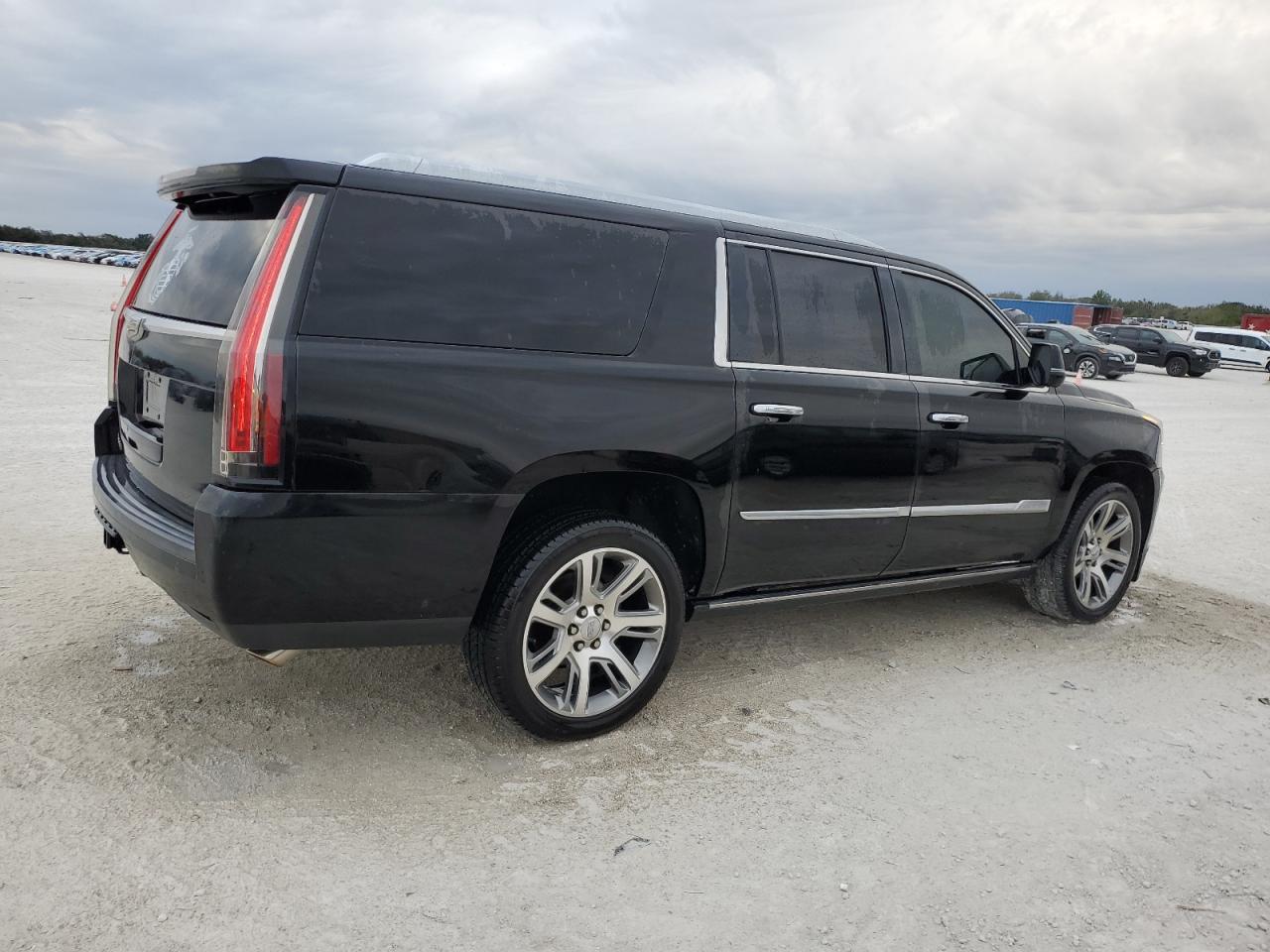 2016 Cadillac Escalade - Image 3