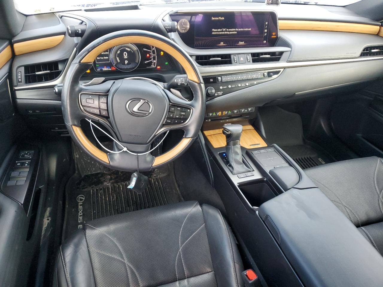 2019 Lexus ES - Image 8