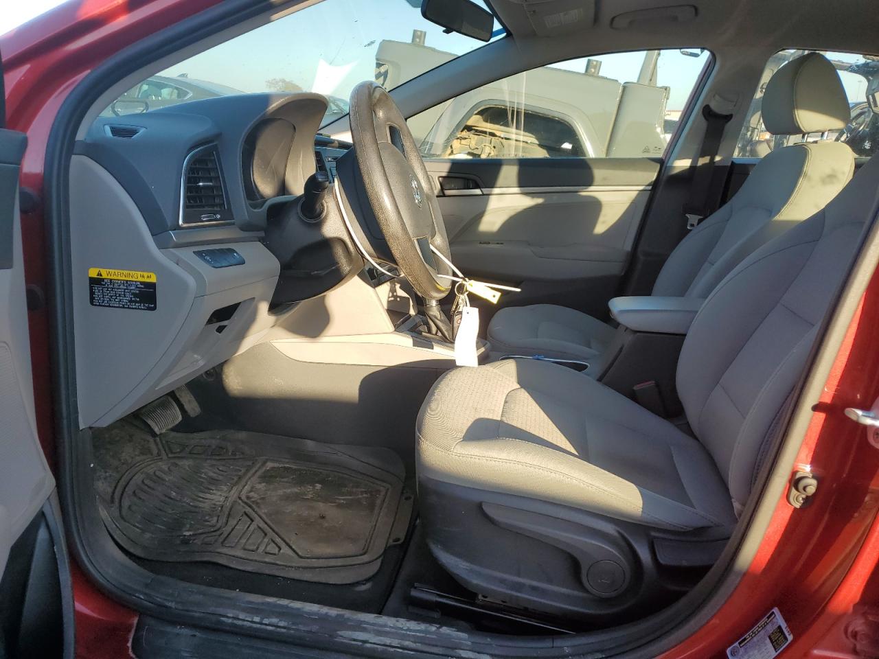 2017 Hyundai Elantra - Image 7