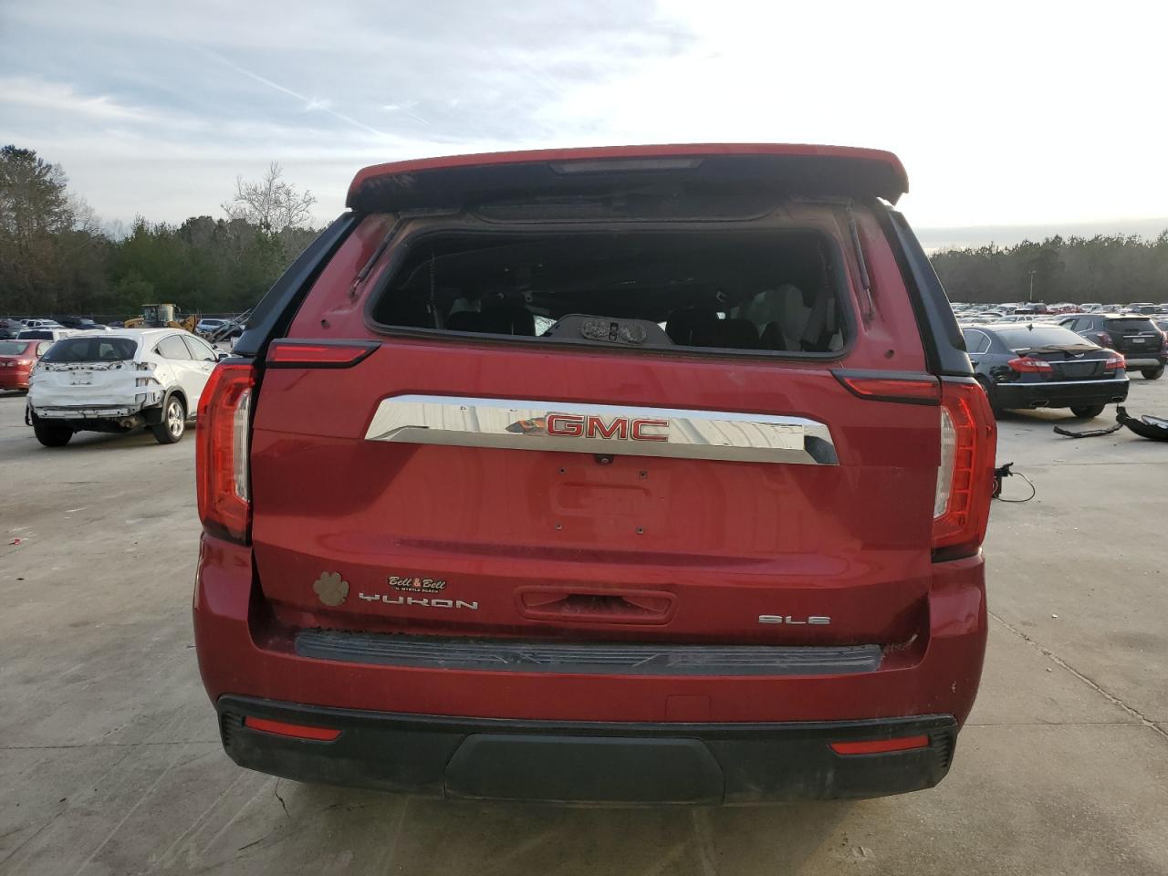 2022 GMC Yukon - Image 6