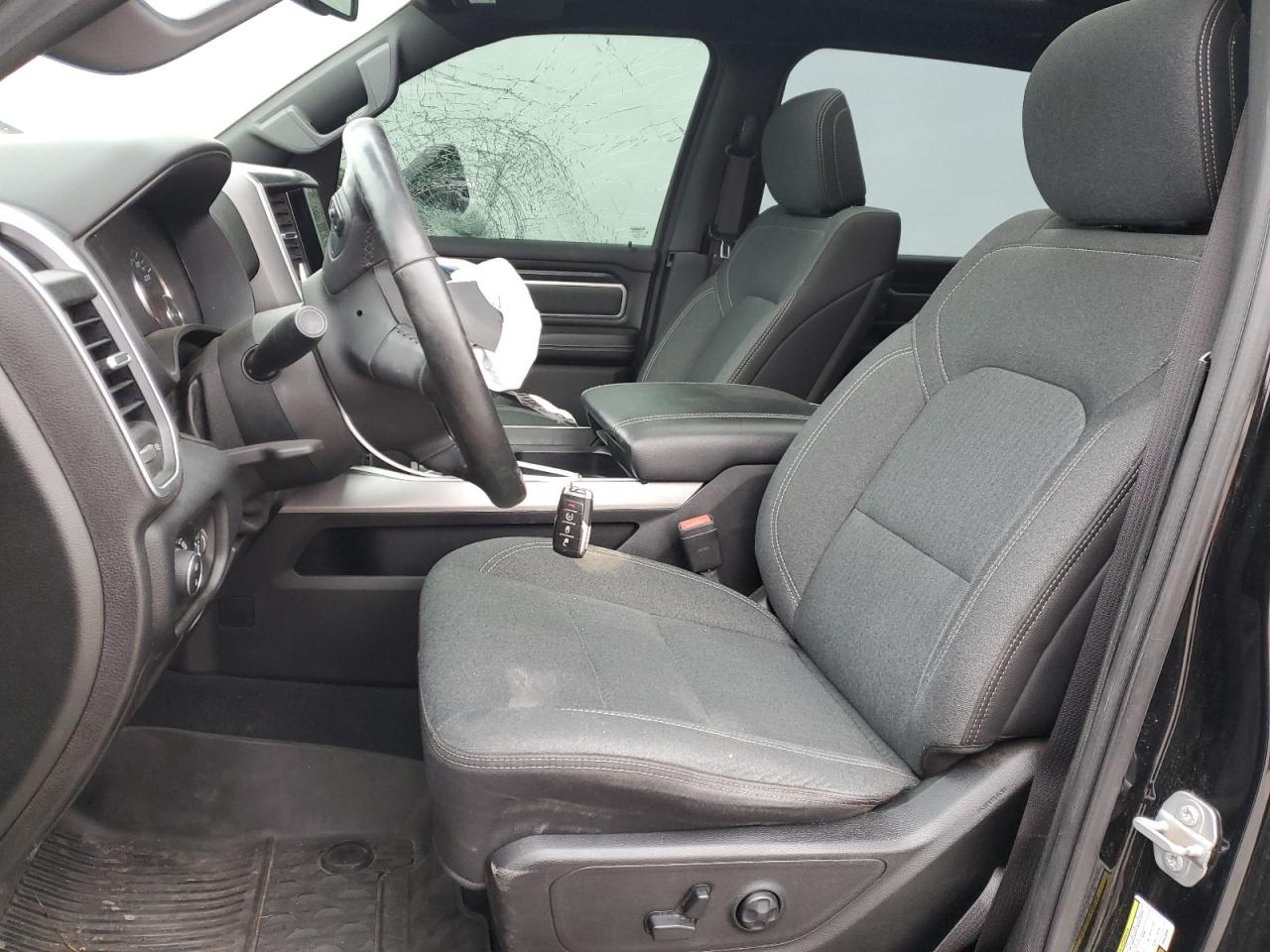 2018 RAM 1500 - Image 7