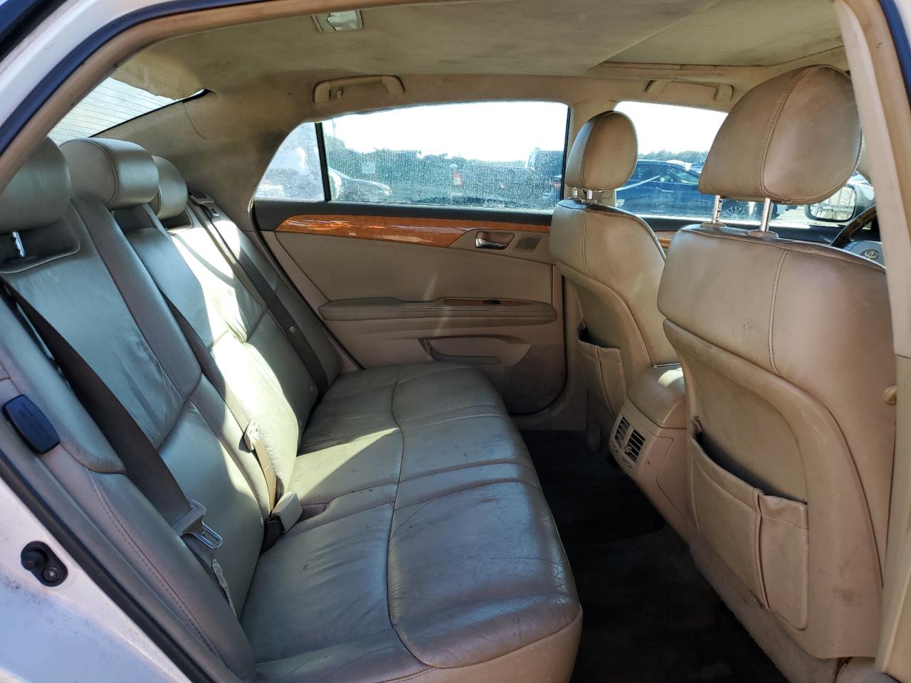 2007 Toyota Avalon - Image 10