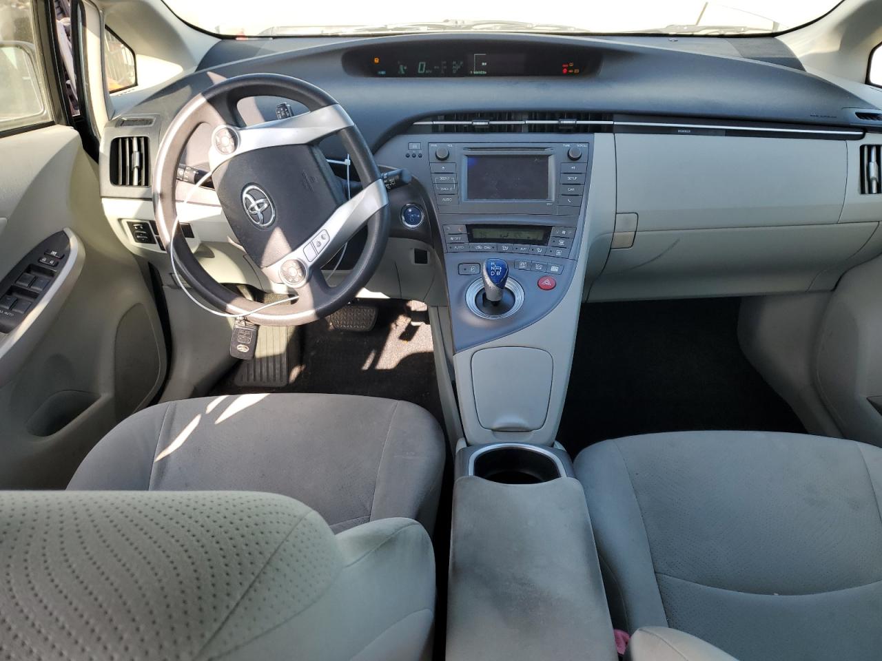 2012 Toyota Prius - Image 8