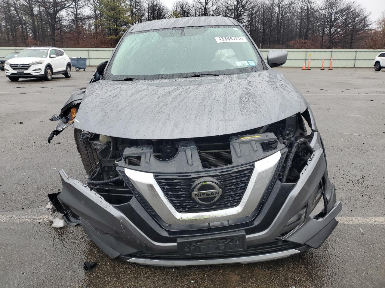 2018 Nissan Rogue - Image 5