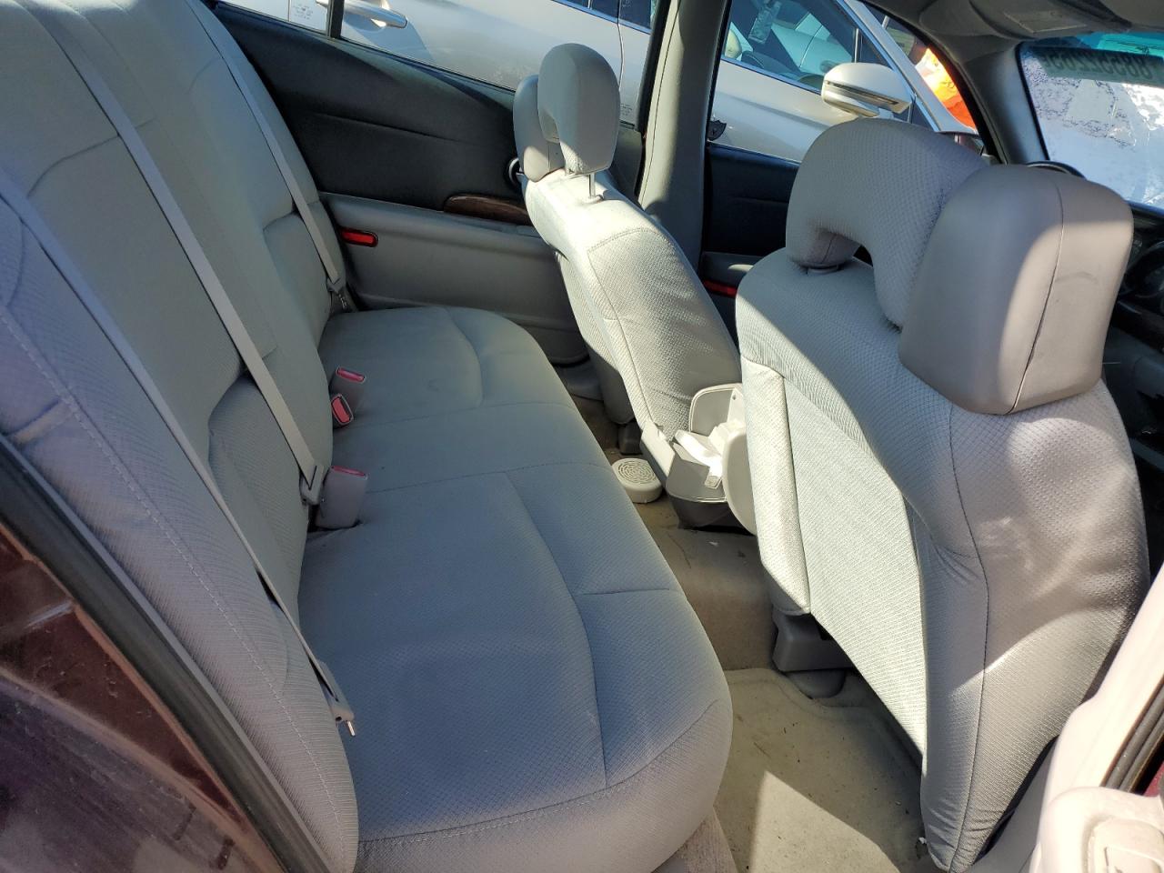 2004 Buick LeSabre - Image 10