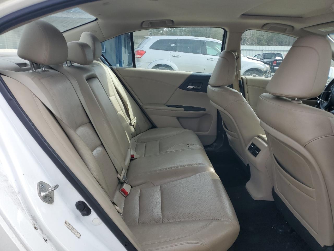2013 Honda Accord - Image 11