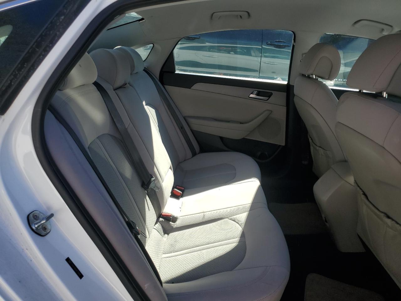 2017 Hyundai Sonata - Image 10