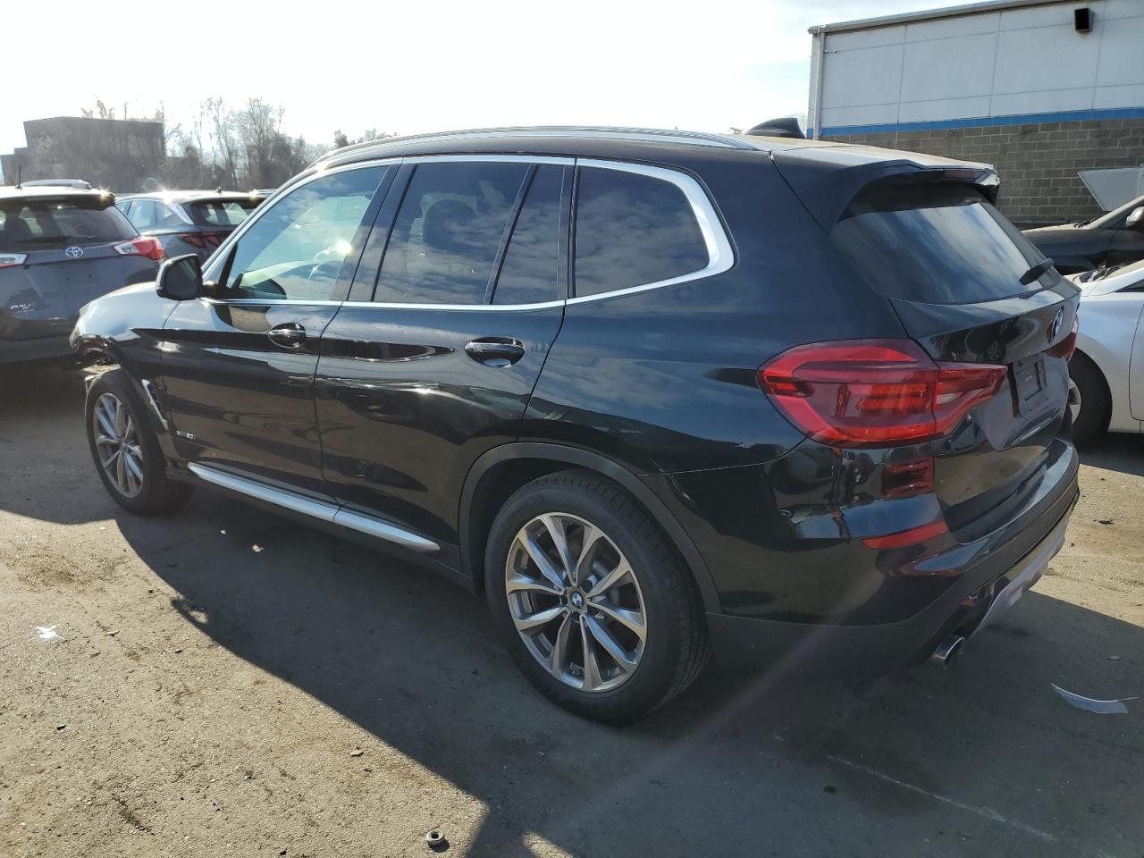 VIN 5UXTR9C57JLC79348 2018 BMW X3 no.2