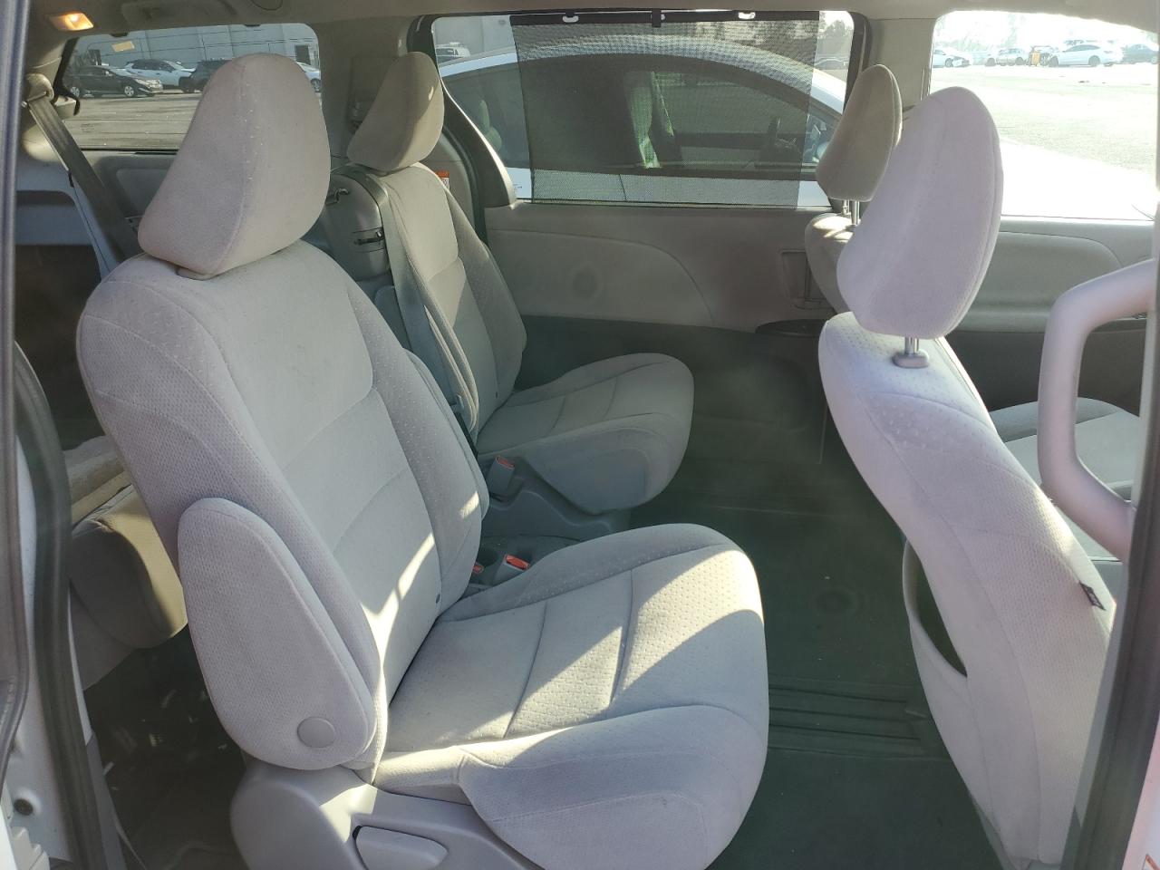 2020 Toyota Sienna - Image 11