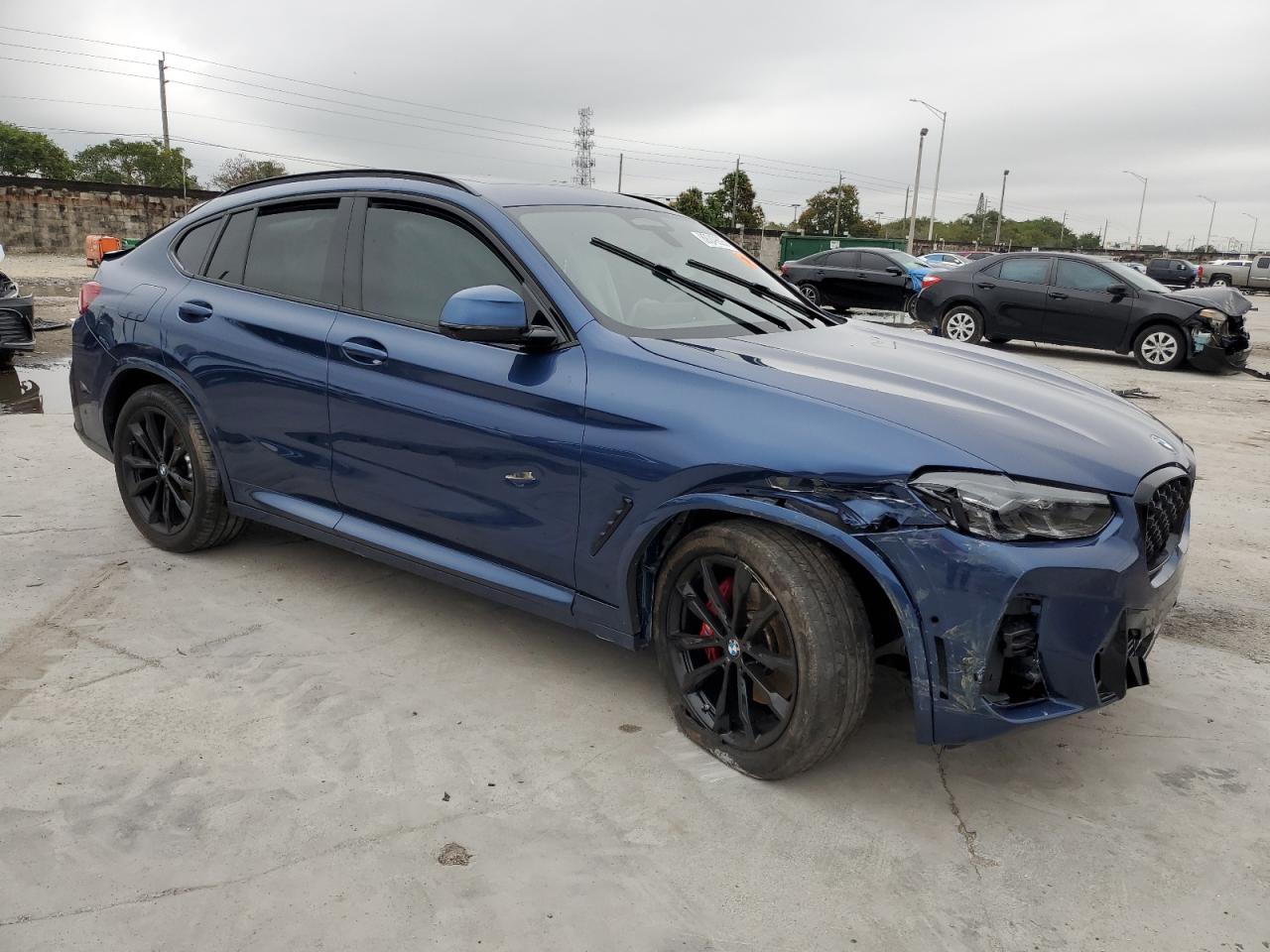 2024 BMW X4 - Image 4