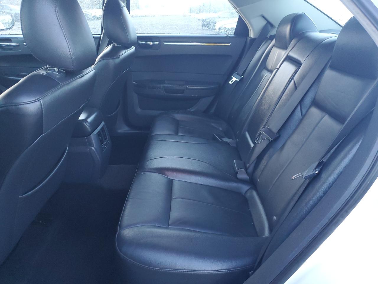 2008 Chrysler 300 Touring VIN: 2C3KA53G18H207956 Lot: 88095975