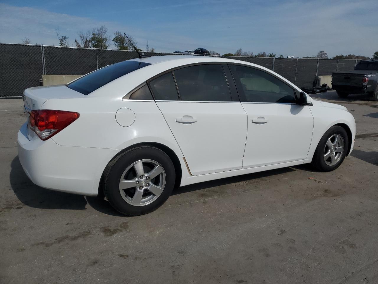 2014 Chevrolet Cruze - Image 3