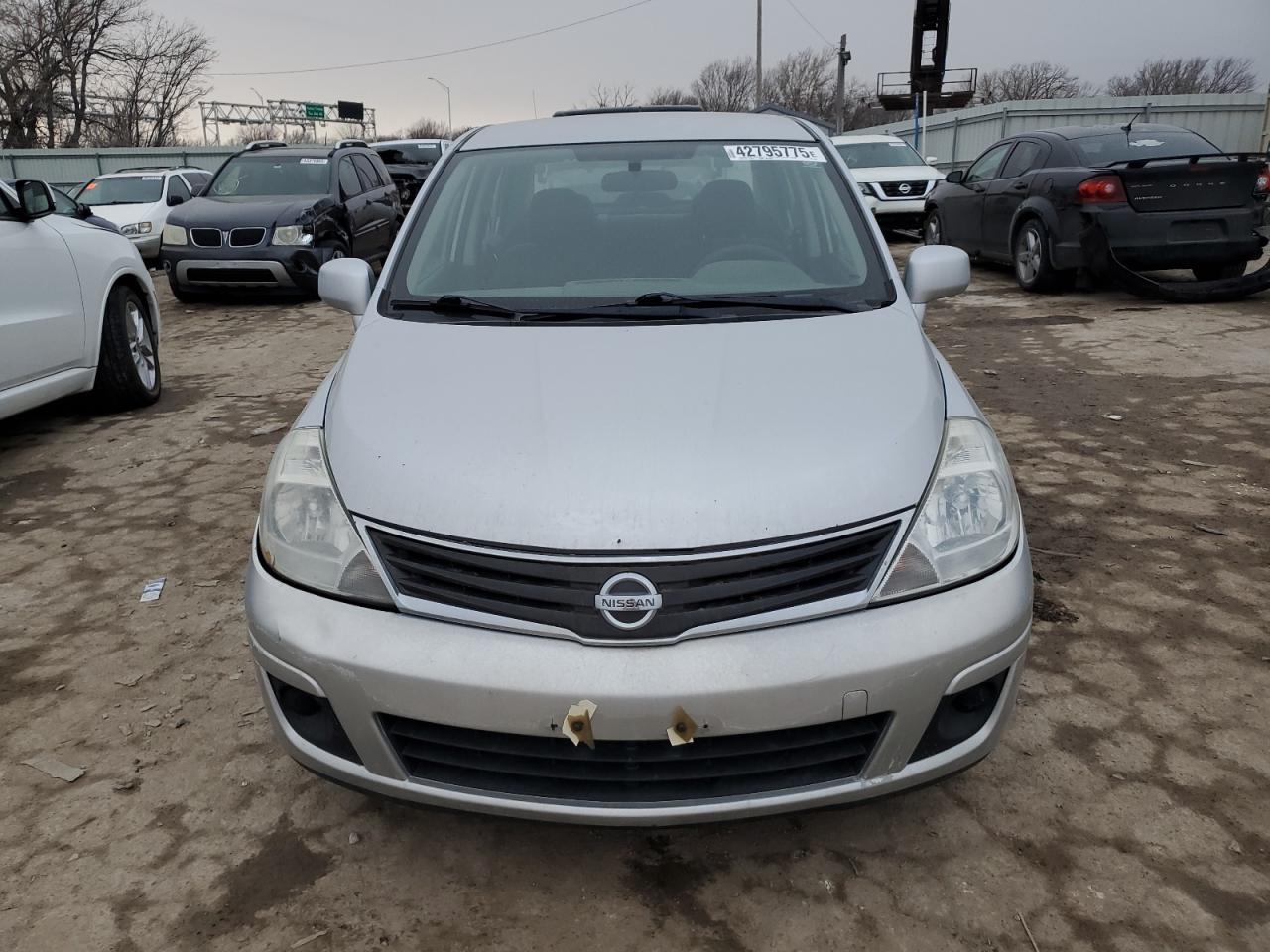 2011 Nissan Versa - Image 5