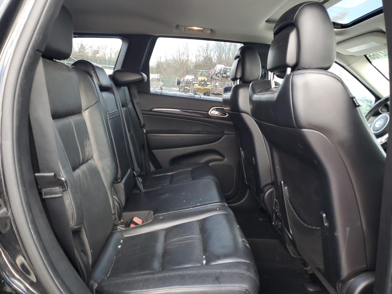 2012 Jeep Grand Cherokee - Image 12