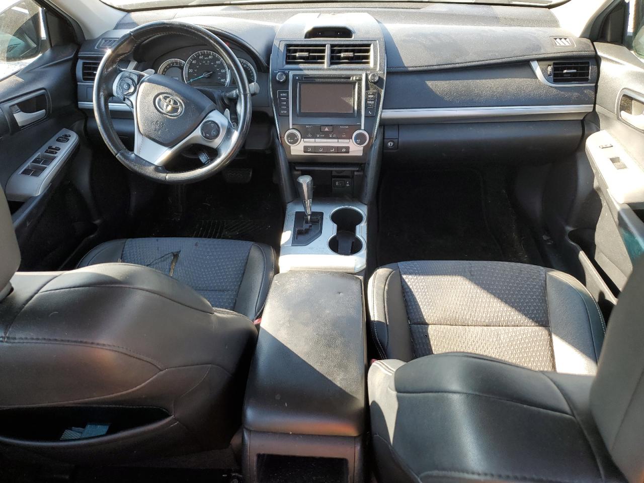 2014 Toyota Camry - Image 8