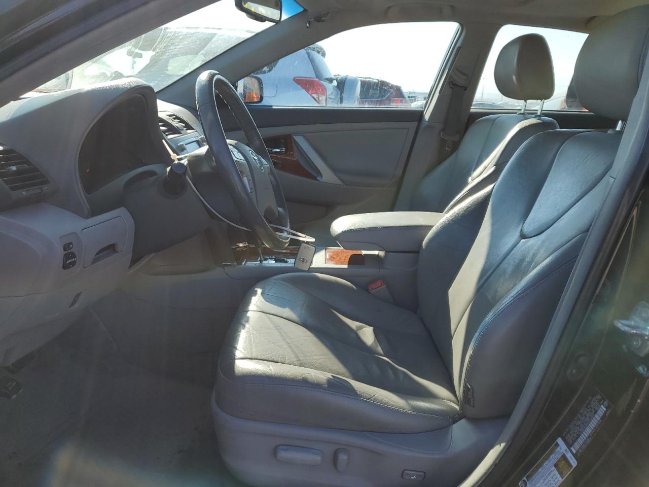 2010 Toyota Camry - Image 7