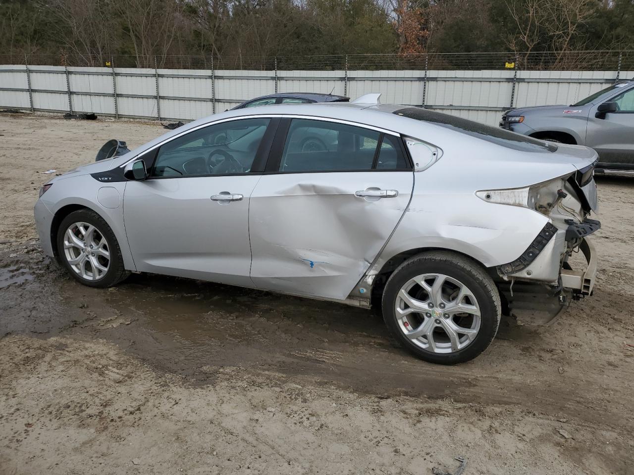2017 Chevrolet Volt - Image 2
